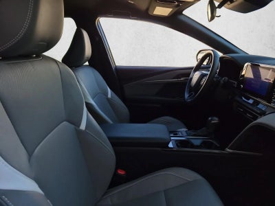 2025 Toyota Camry SE (SE)