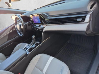 2025 Toyota Camry SE (SE)