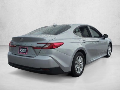 2025 Toyota Camry LE (SE)
