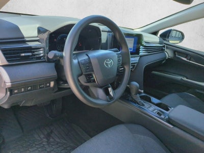 2025 Toyota Camry LE (SE)