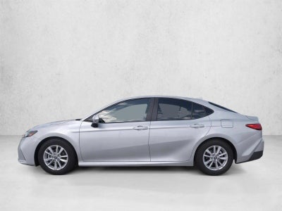 2025 Toyota Camry LE (SE)