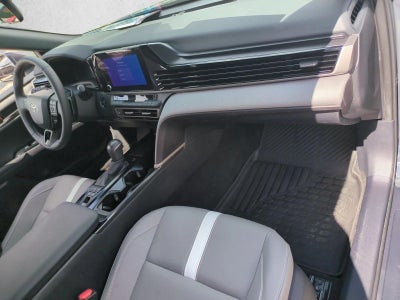 2025 Toyota Camry SE (SE)