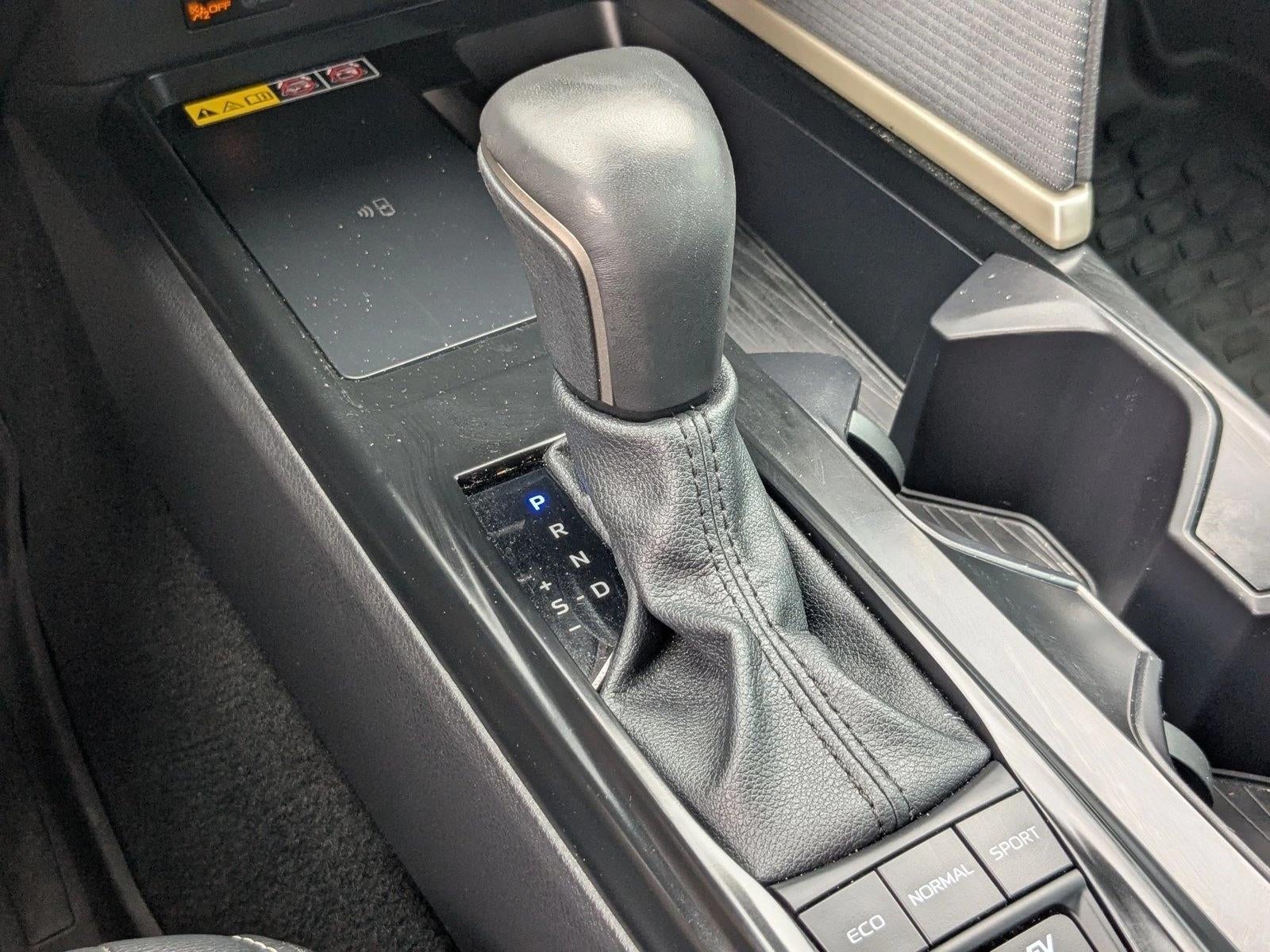 2025 Toyota Camry SE (SE)