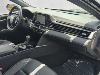 2025 Toyota Camry SE (SE)