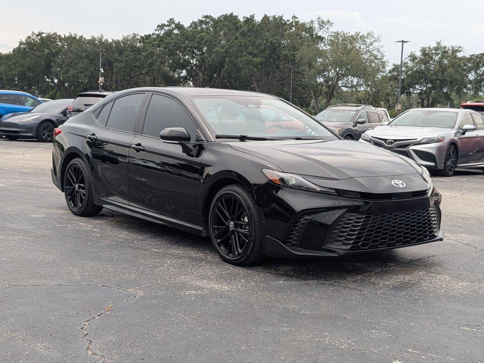 2025 Toyota Camry SE (SE)