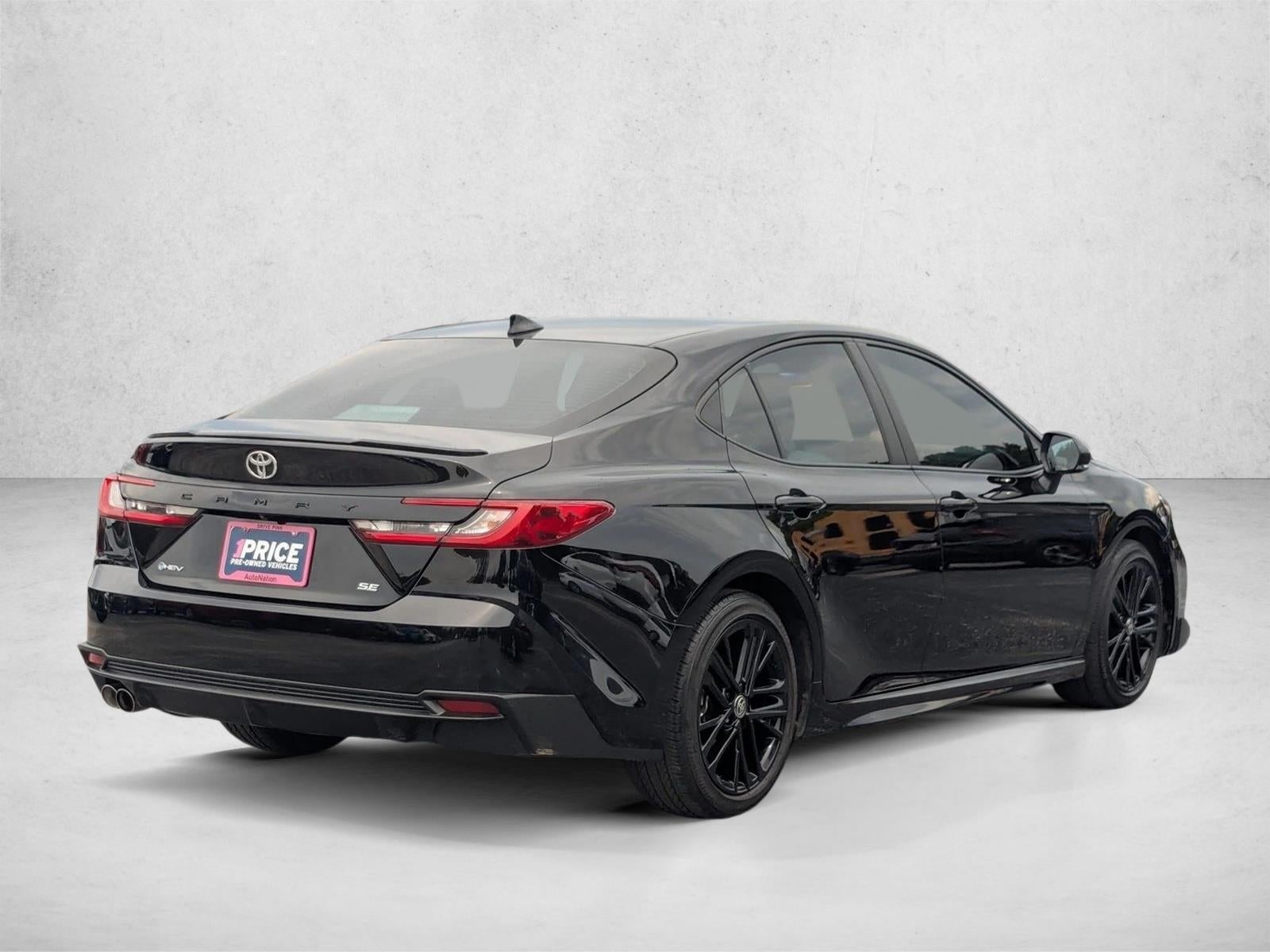 2025 Toyota Camry SE (SE)