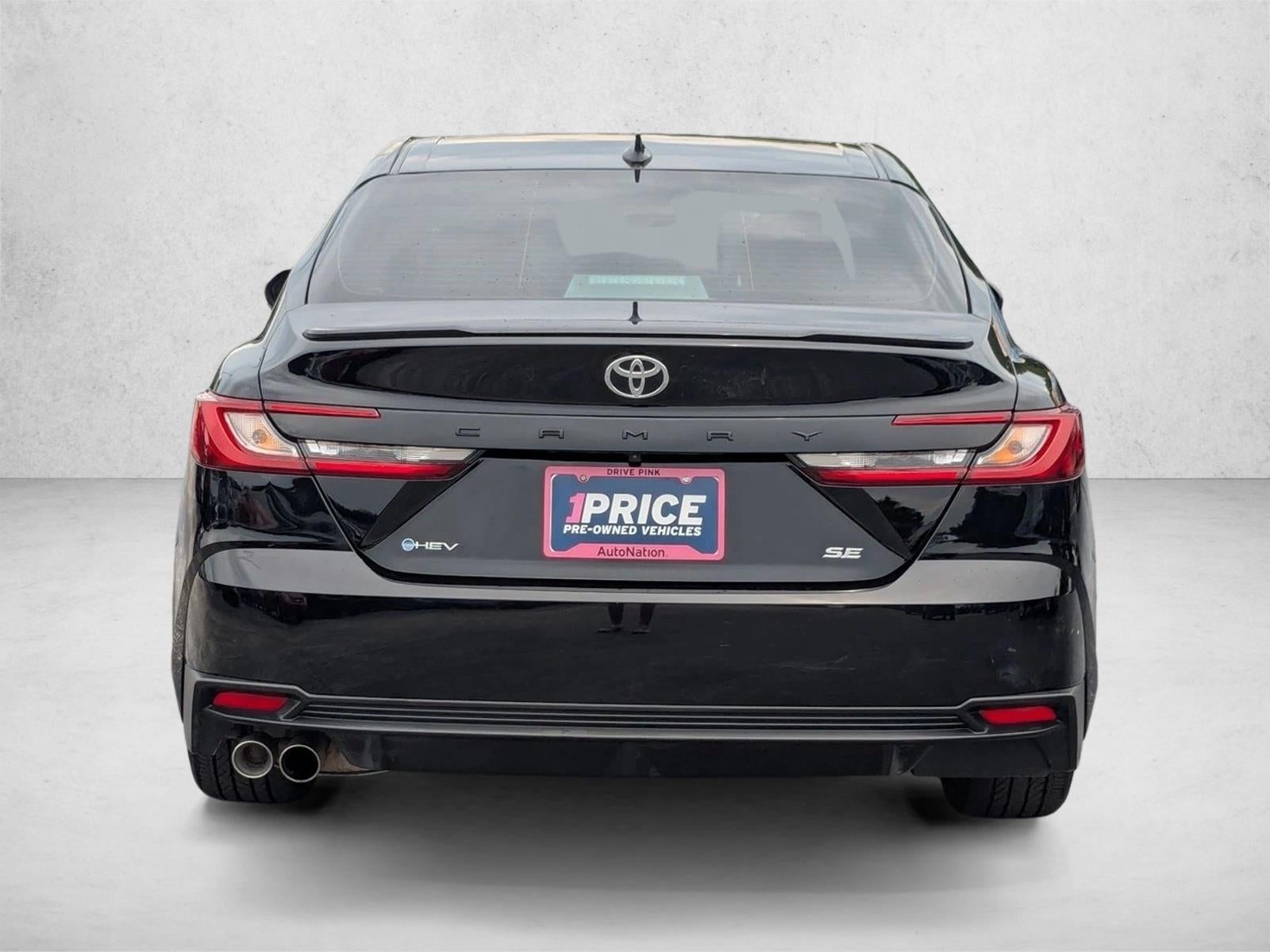 2025 Toyota Camry SE (SE)
