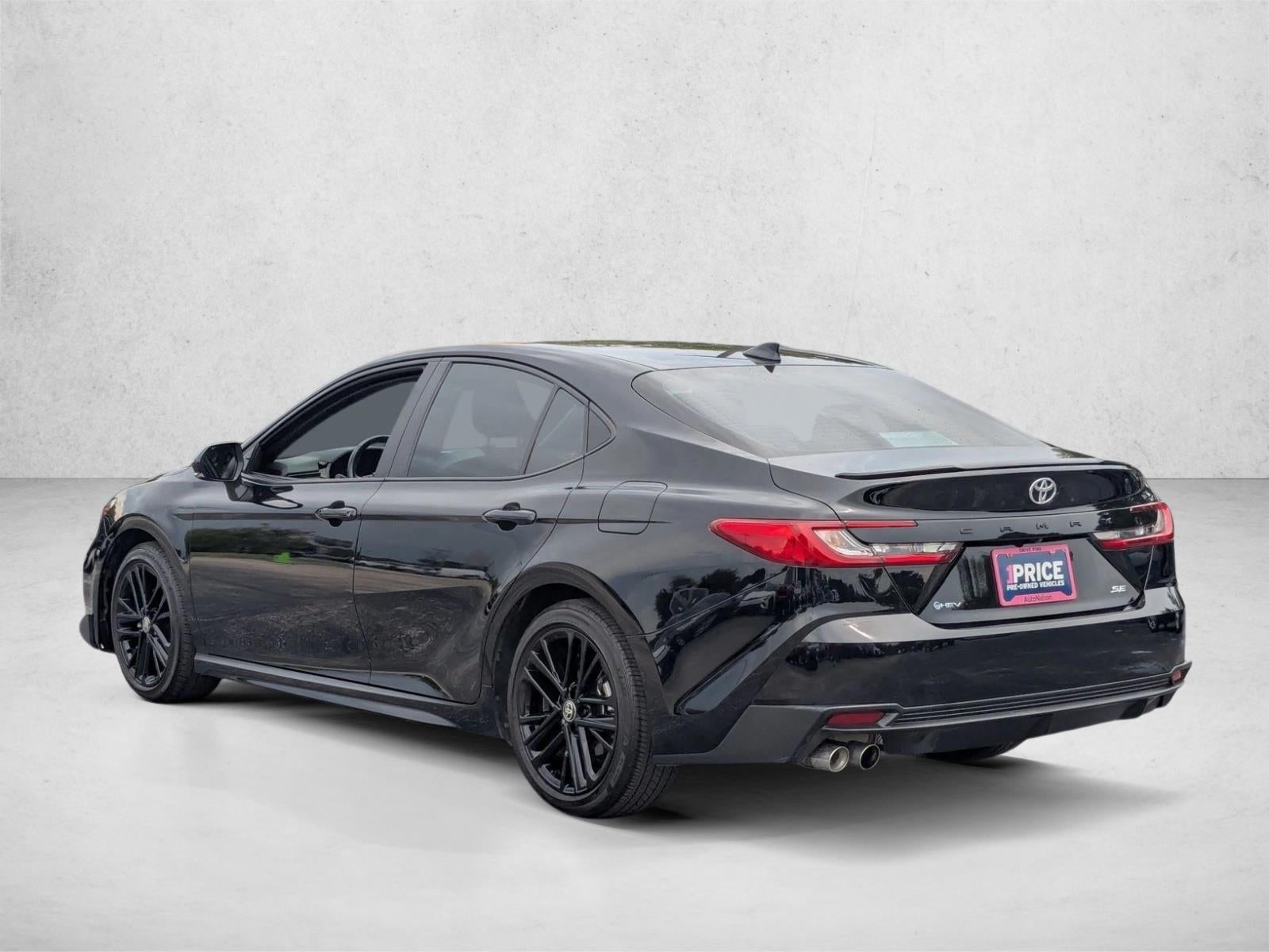 2025 Toyota Camry SE (SE)