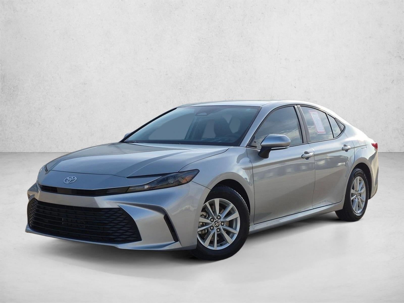 2025 Toyota Camry LE (Natl)