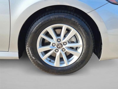 2025 Toyota Camry LE (Natl)