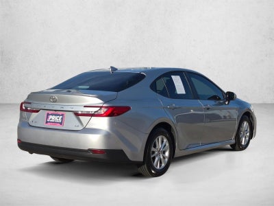 2025 Toyota Camry LE (Natl)