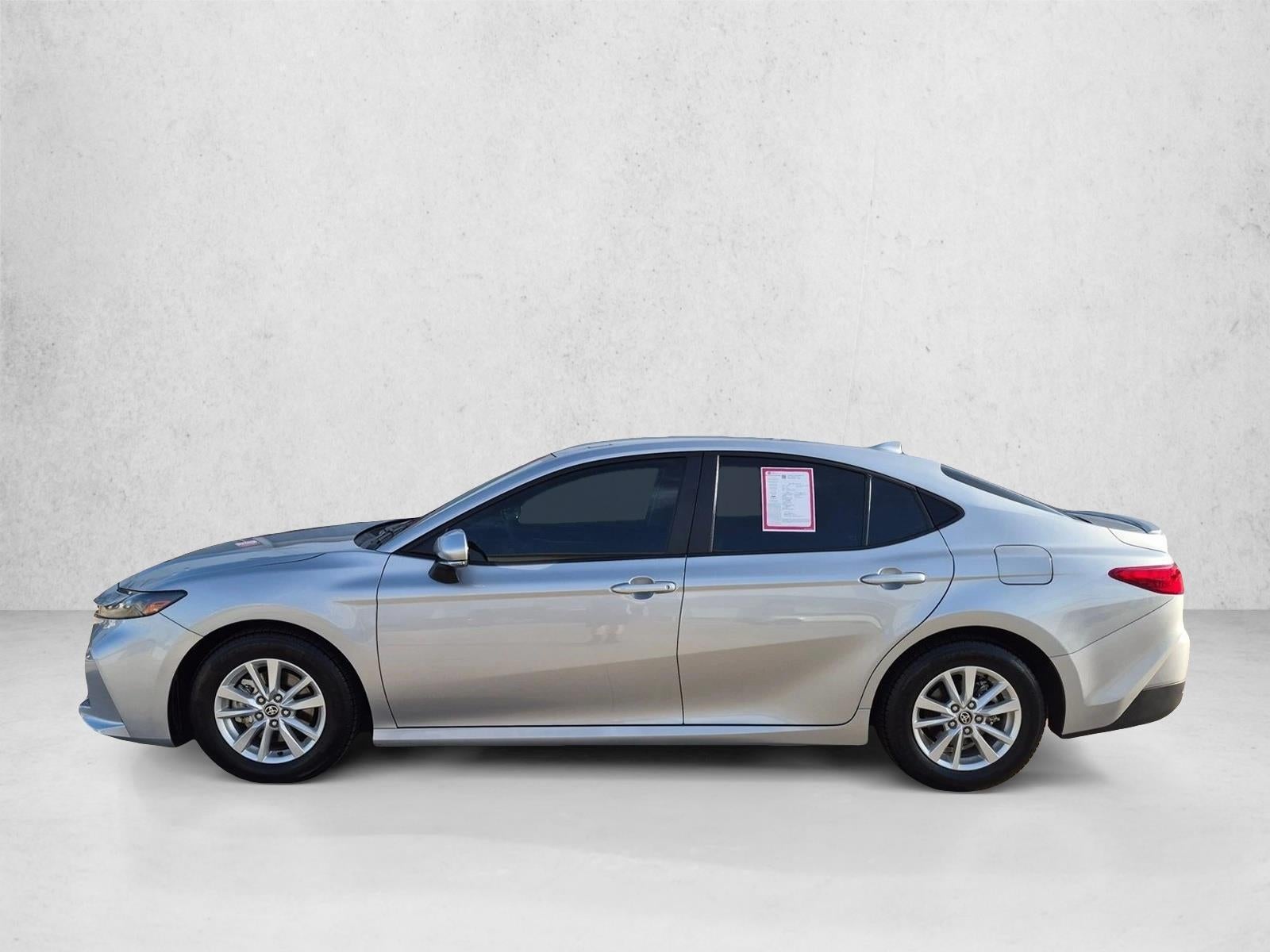 2025 Toyota Camry LE (Natl)