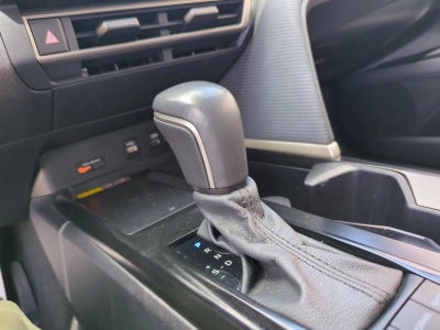 2025 Toyota Camry SE (SE)