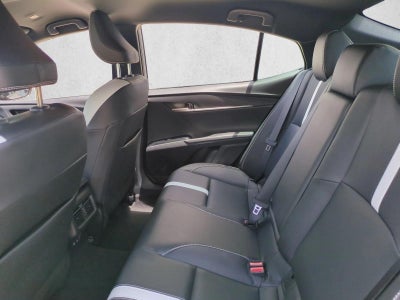 2025 Toyota Camry SE (SE)