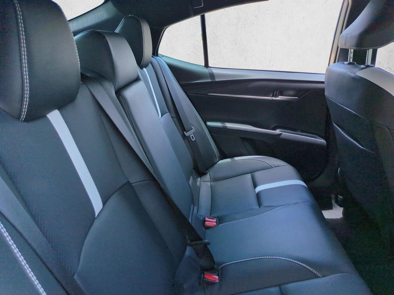 2025 Toyota Camry SE (SE)
