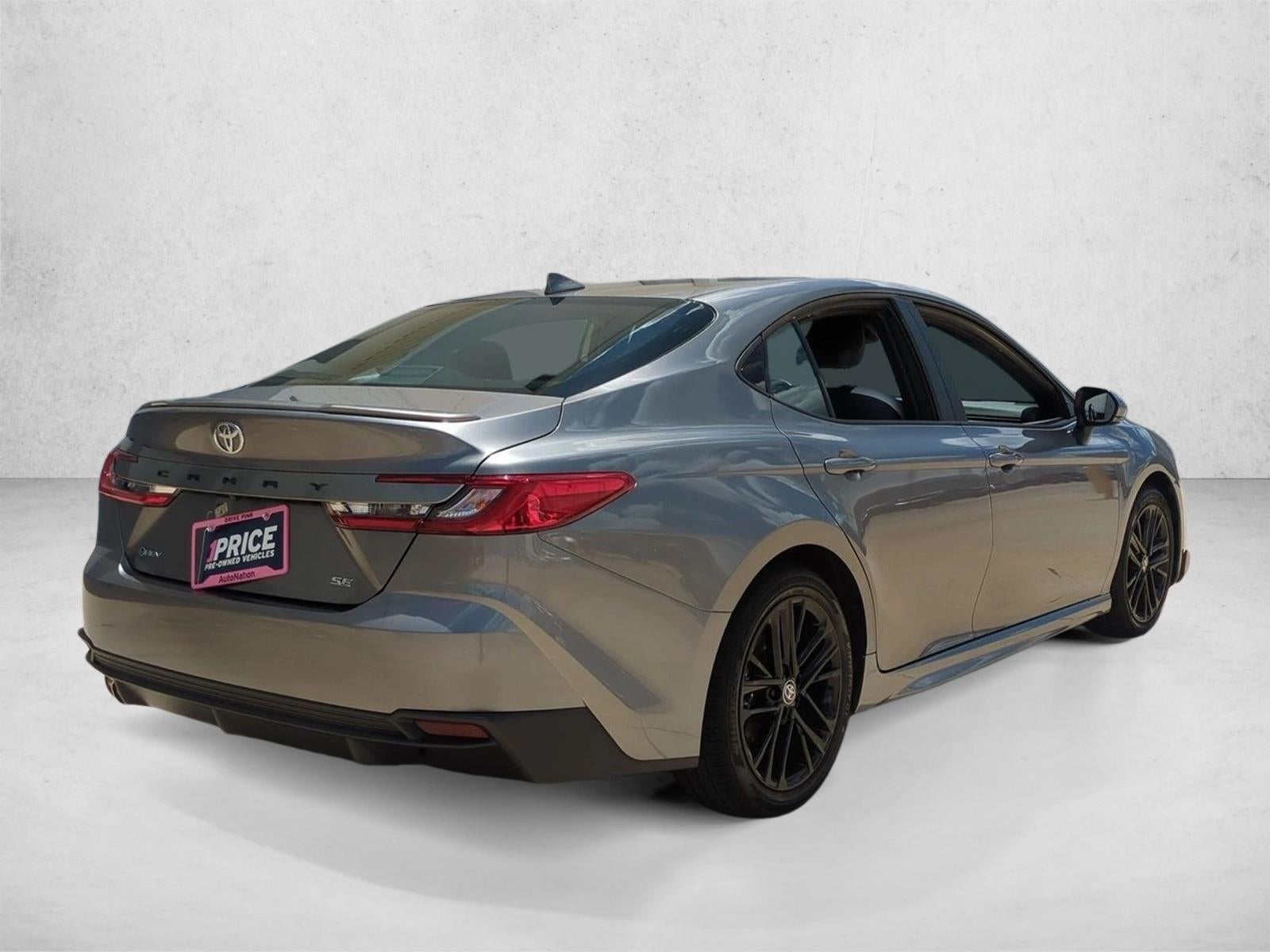 2025 Toyota Camry SE (SE)