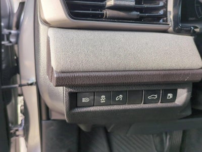 2025 Toyota Camry LE (Natl)