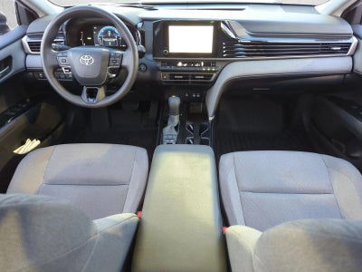 2025 Toyota Camry LE (Natl)