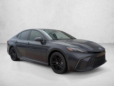 2025 Toyota Camry SE (Natl)