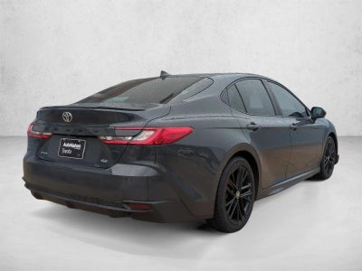 2025 Toyota Camry SE (Natl)