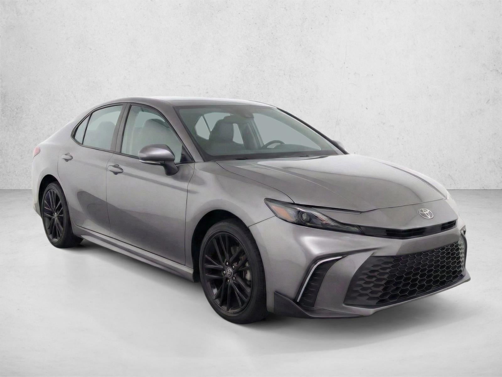 2025 Toyota Camry SE (Natl)