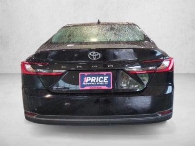 2025 Toyota Camry LE (SE)