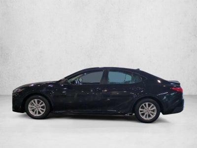 2025 Toyota Camry LE (SE)