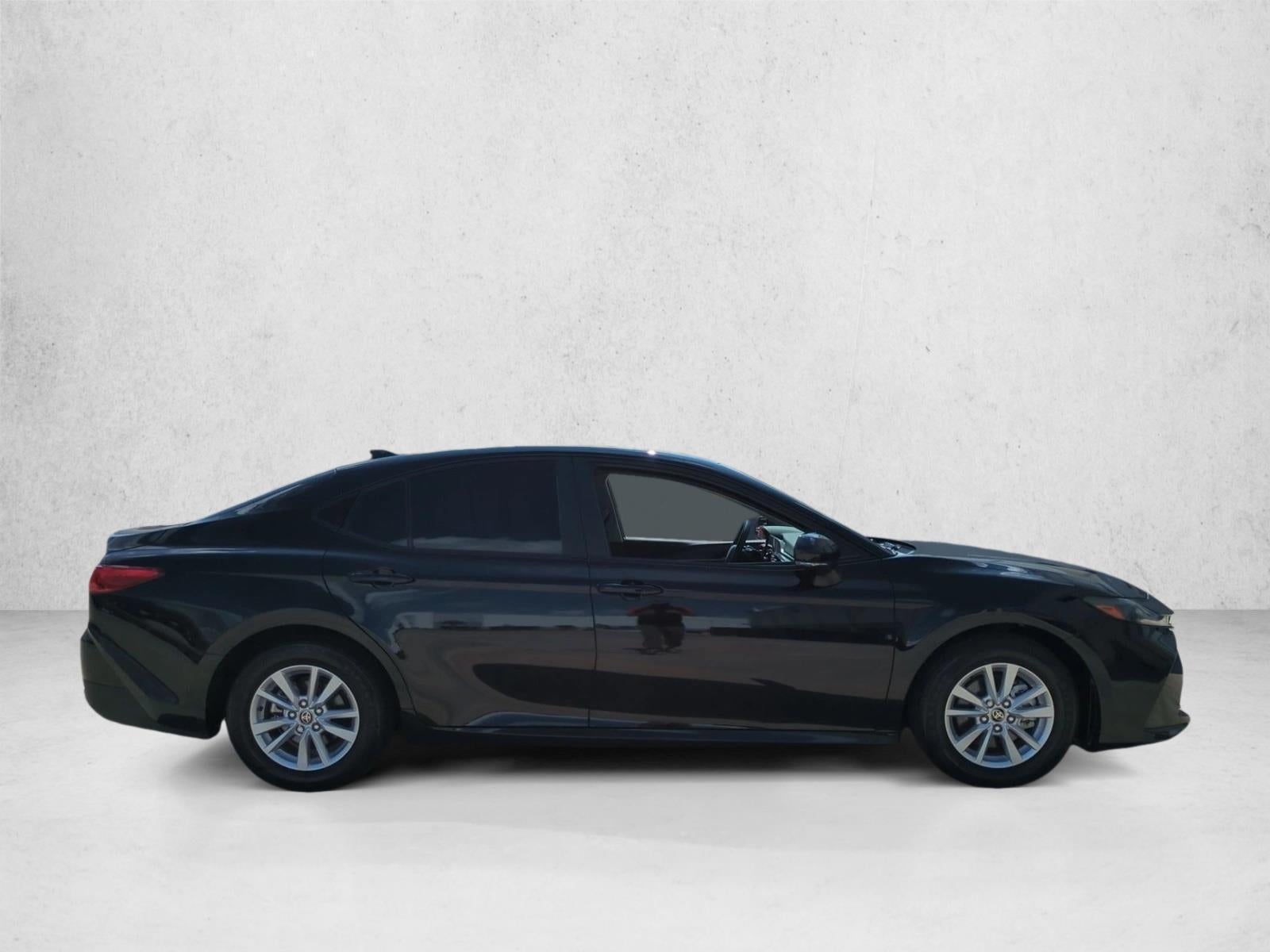 2025 Toyota Camry LE (Natl)
