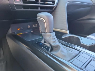 2025 Toyota Camry SE (SE)