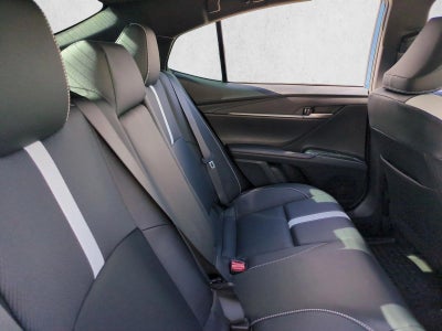 2025 Toyota Camry SE (SE)