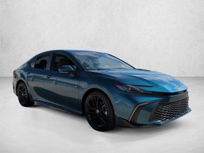 2025 Toyota Camry SE (SE)