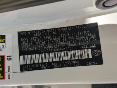 2025 Toyota Camry LE (SE)