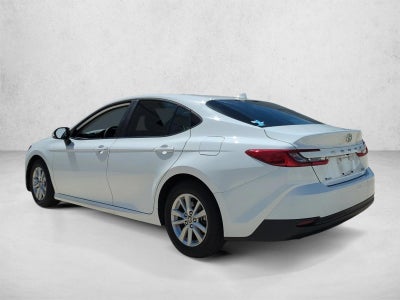 2025 Toyota Camry LE (SE)