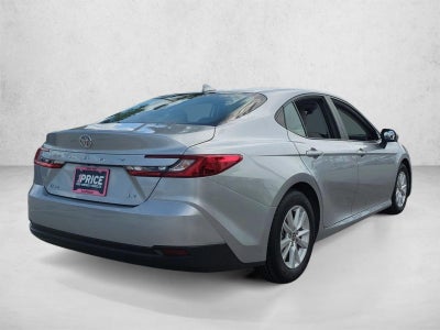 2025 Toyota Camry LE (SE)