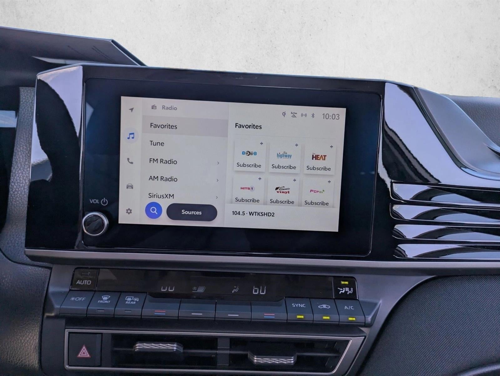 2025 Toyota Camry LE (SE)