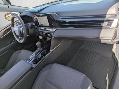 2025 Toyota Camry LE (SE)