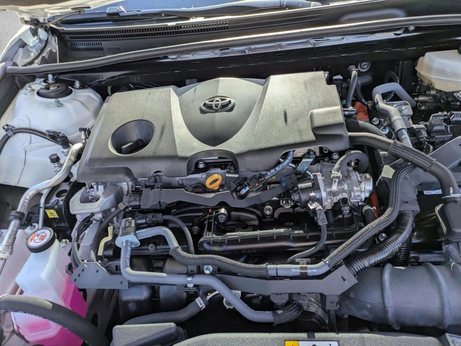 2025 Toyota Camry LE (SE)