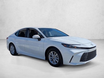 2025 Toyota Camry LE (SE)