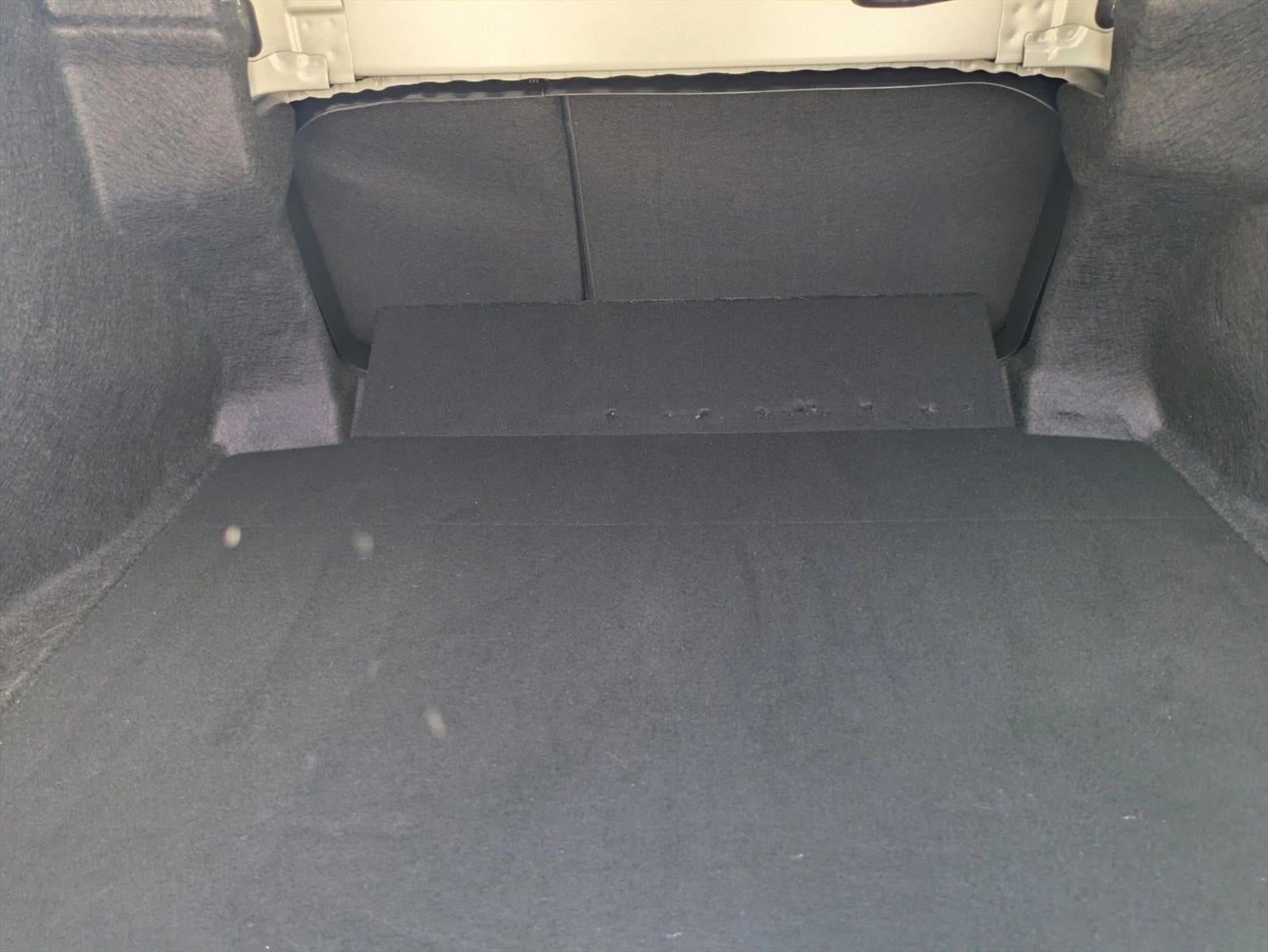 2025 Toyota Camry LE (SE)