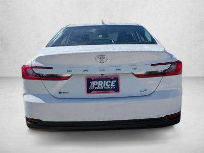 2025 Toyota Camry LE (SE)