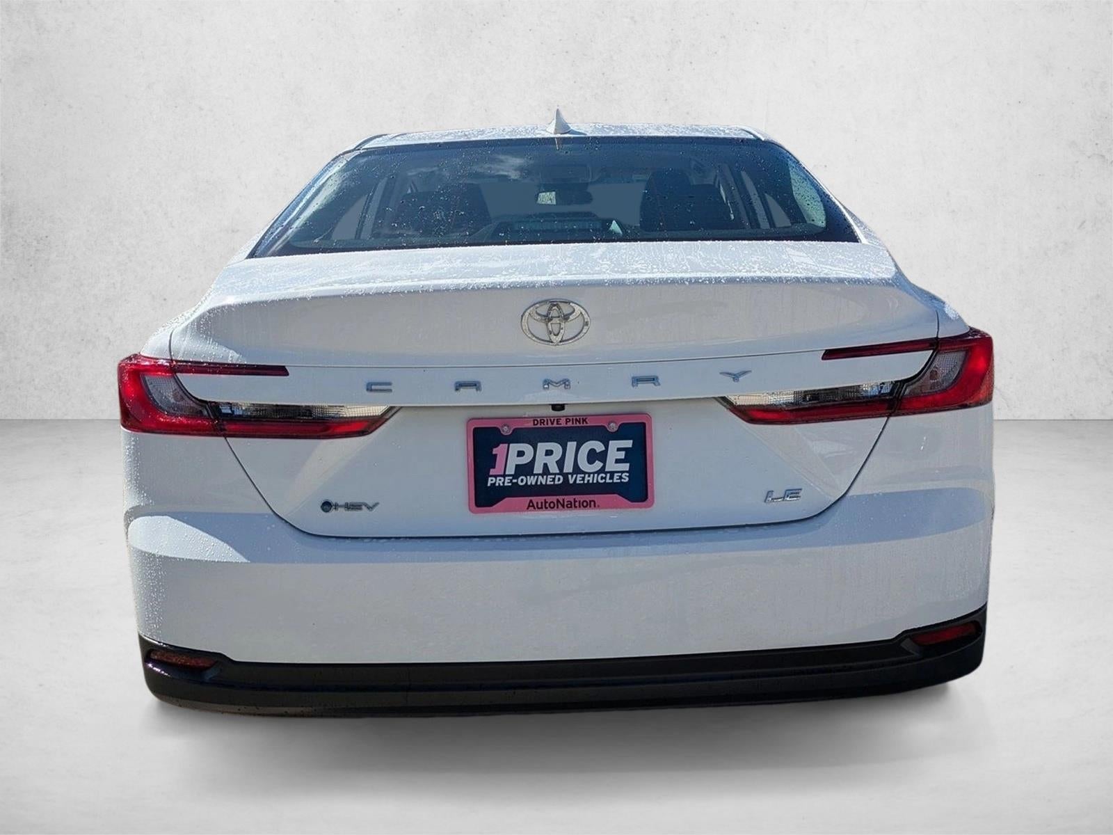 2025 Toyota Camry LE (SE)