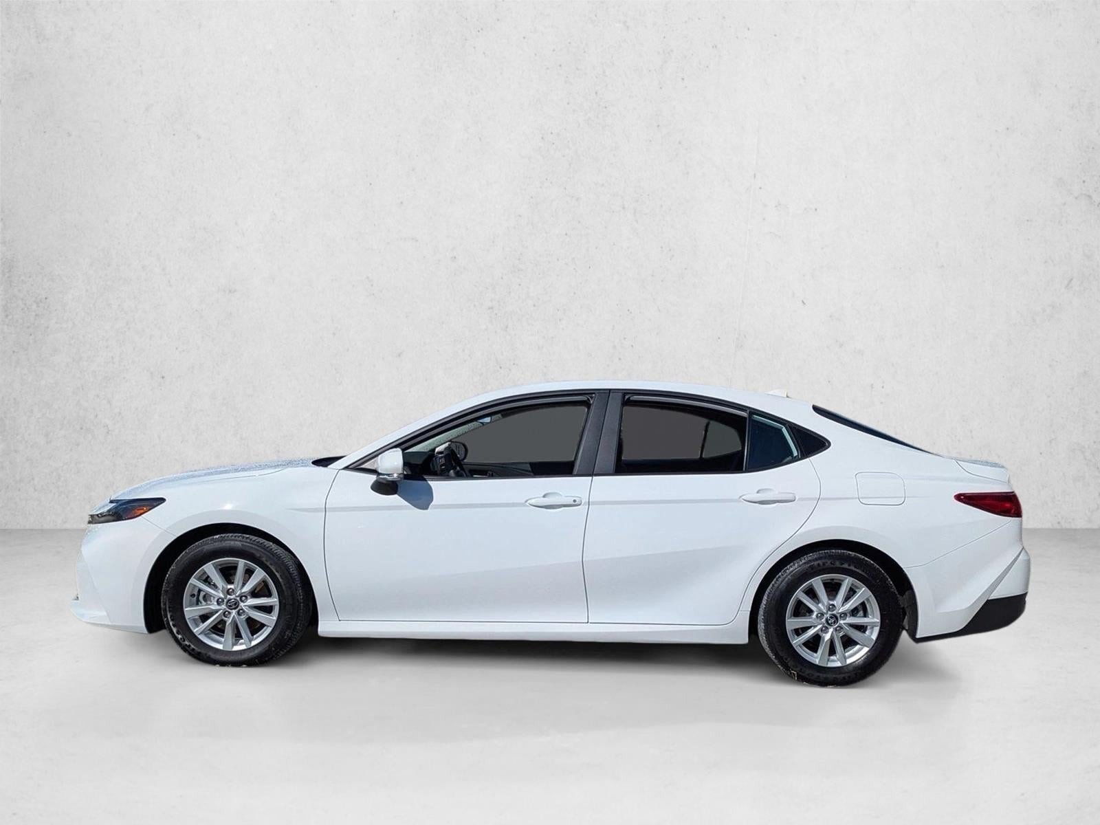 2025 Toyota Camry LE (SE)