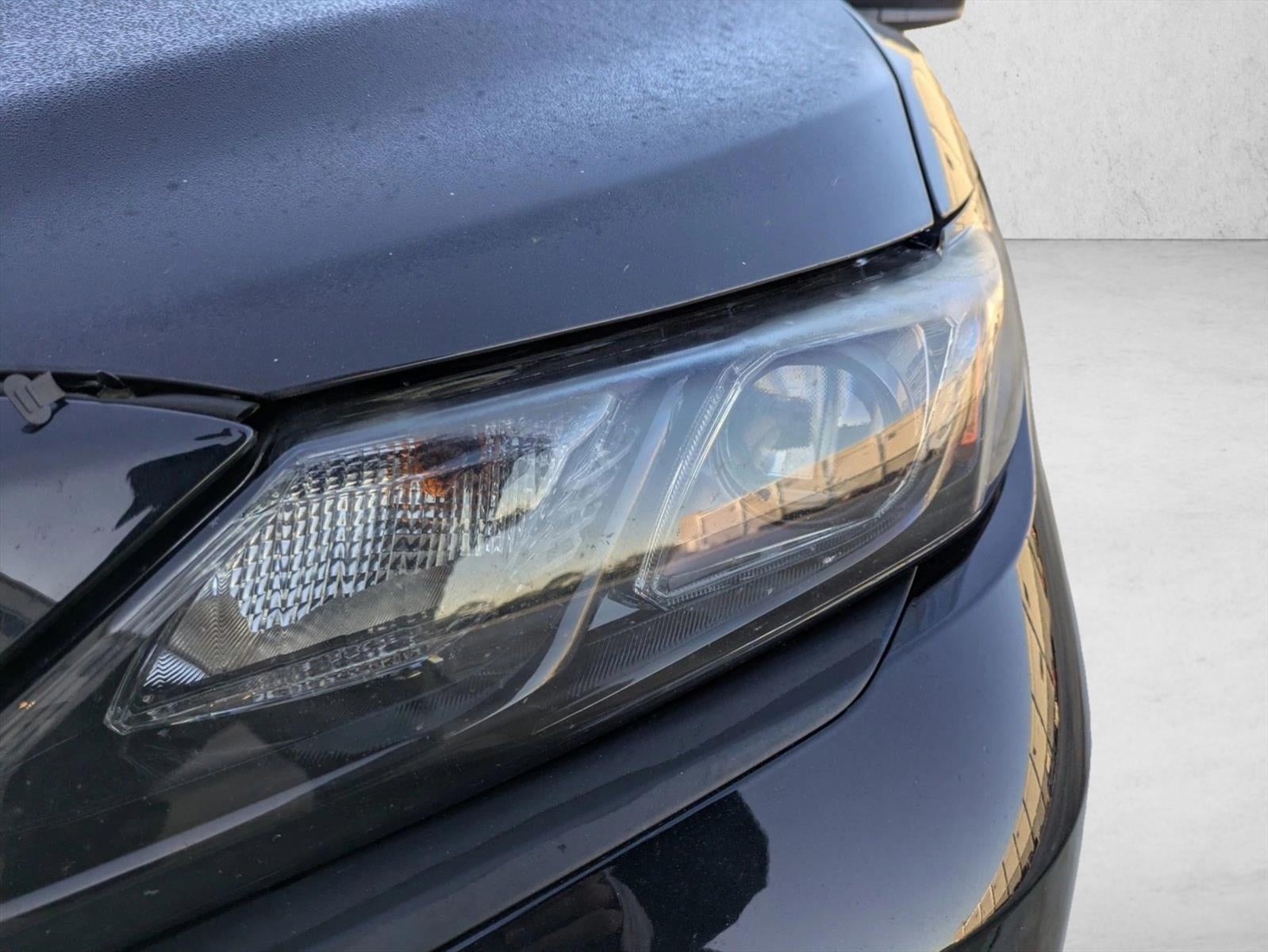 2021 Toyota Camry SE Auto (SE)