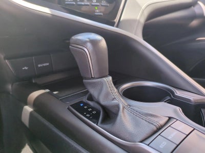 2023 Toyota Camry SE Auto (SE)