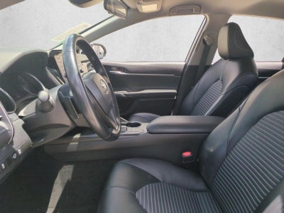 2023 Toyota Camry SE Auto (SE)