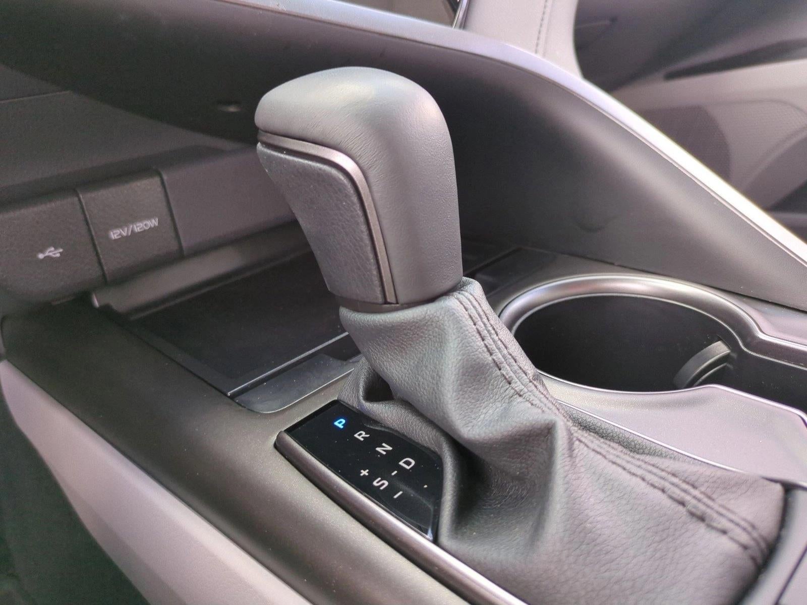 2024 Toyota Camry SE Auto (SE)