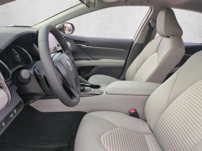 2024 Toyota Camry SE Auto (SE)