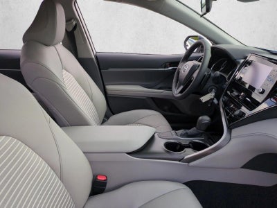 2024 Toyota Camry SE Auto (SE)