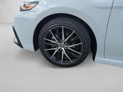 2024 Toyota Camry SE Auto (SE)