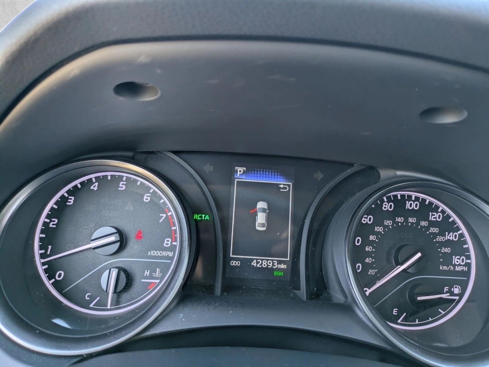 2024 Toyota Camry SE Auto (SE)